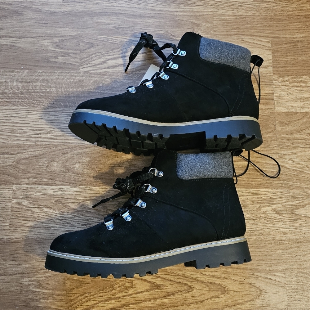 NWT St. John's Bay Black Suede Lace-Up Boots Size 10 - Picture 3 of 8
